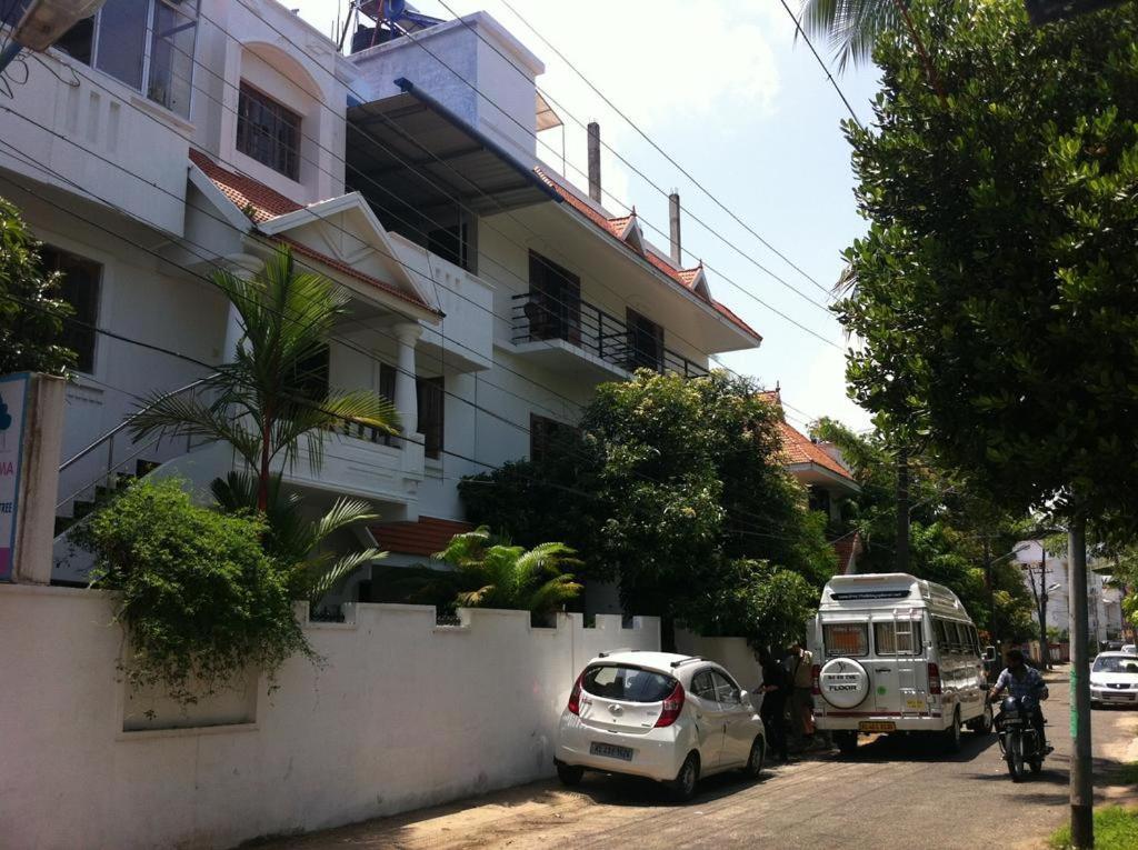 New Goodkarma Inn Kochi Extérieur photo